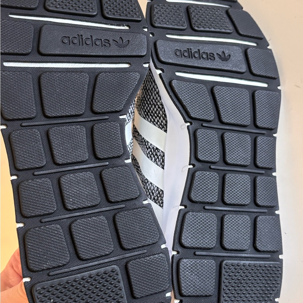 Adidas Men’s Swift 1.0 Running Shoes Black & White, Ortholite Sole, 5.5 EF1941 - Picture 7 of 8